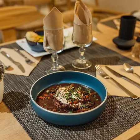 Bhoma Troyes فندق 3*