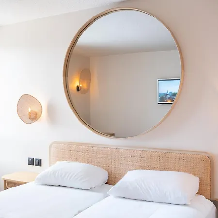 Bhoma Troyes Hotel 3*