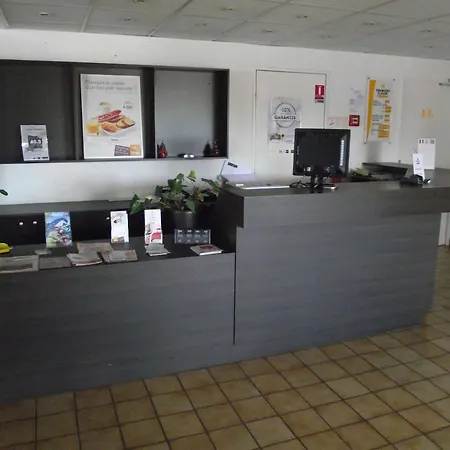 Bhoma Troyes ホテル 3*