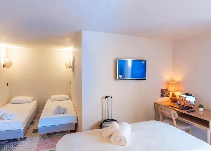 Bhoma Troyes Hotel 3*